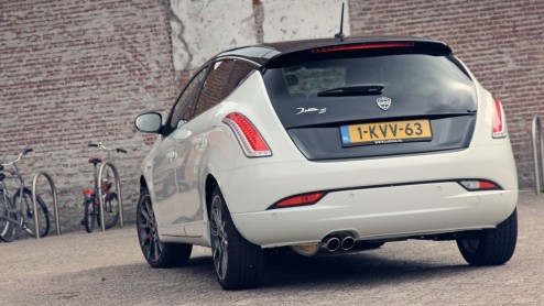 Autotest Lancia Delta S by MomoDesign gereden als 1.4 T-Jet Ecochic, omdat LPG-rijden niet saai hoeft te zijn.