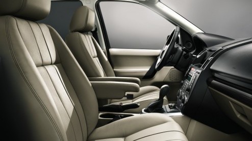 Vanaf dit najaar is de Land Rover Freelander 2 leverbaar in de Prestige-uitvoering. Zoals de naam al doet vermoeden is deze nieuwe aanwinst vrijgevig met luxe. Toch is het prijskaartje binnen de perke