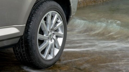 Vanaf dit najaar is de Land Rover Freelander 2 leverbaar in de Prestige-uitvoering. Zoals de naam al doet vermoeden is deze nieuwe aanwinst vrijgevig met luxe. Toch is het prijskaartje binnen de perke