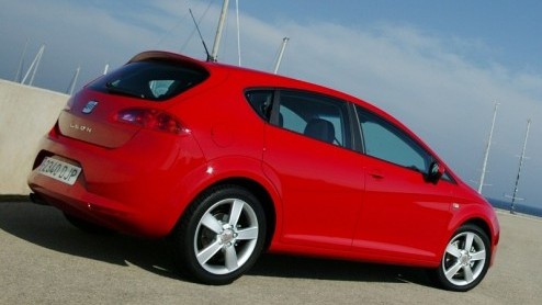 Seat introduceert onder het mom van 'een beter milieu' een nieuwe benzinekrachtbron, voorzien van turbo. Het is de 1.4 TSI die we ook al in de Volkswagen Golf en Audi A3 vinden. Omdat het brandstofver