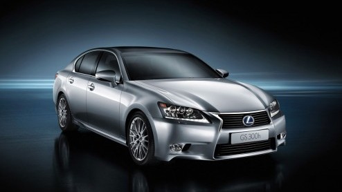 De Lexus GS 300h Hybrid beleeft op de IAA zijn Europese premire als model onder de GS 450h Hybrid. De GS 300h Hybrid is per direct te bestellen vanaf 46.390 euro.