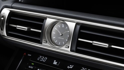 Nieuwe Lexus IS300h hybride sedan binnenkort leverbaar vanaf 36.990 euro.