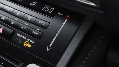 Nieuwe Lexus IS300h hybride sedan binnenkort leverbaar vanaf 36.990 euro.