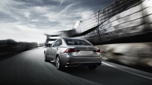 Nieuwe Lexus IS300h hybride sedan binnenkort leverbaar vanaf 36.990 euro.