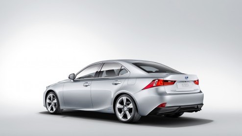 Nieuwe Lexus IS300h hybride sedan binnenkort leverbaar vanaf 36.990 euro.