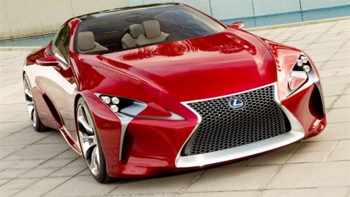 Lexus heeft in Detroit dan eindelijk de LF-LC onthuld. Zoals de teasers al deden vermoeden zijn de Japanners met een hybride sportcoupe naar voren gekomen, gelijnd volgens de nieuwe Lexus-designtaal.