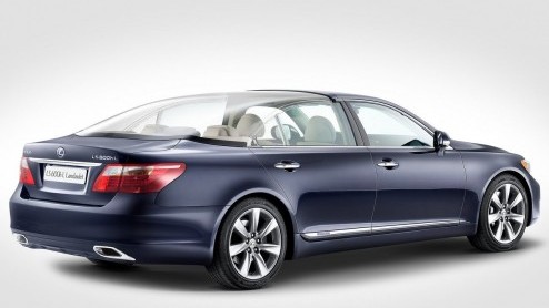 Prins Albert II van Monaco gaat binnenkort trouwen maar had nog geen bruidsauto. Na een belletje met Lexus en een carrosseriebouwer was de LS 600h L Landaulet een feit. Het vlaggenschip werd speciaal