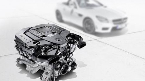 Mercedes-AMG heeft een nieuwe 5.5 liter V8 ontwikkeld. Een krachtig blok met 422 pk dat door cilinderuitschakeling ook zeer efficint is. De nieuwe SLK 55 AMG kan als eerste op deze nieuwe achtcilinde