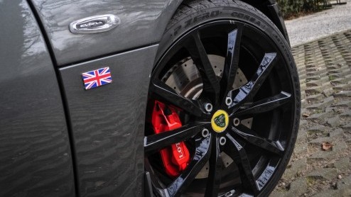 Autotest Lotus Evora S Sports Racer en Lotus Exige S. Beiden met een 3.5 liter V6, maar qua rijden een wereld van verschil.