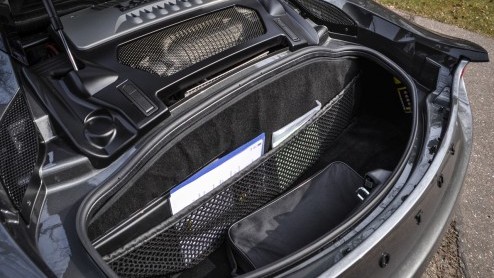 Autotest Lotus Evora S Sports Racer en Lotus Exige S. Beiden met een 3.5 liter V6, maar qua rijden een wereld van verschil.