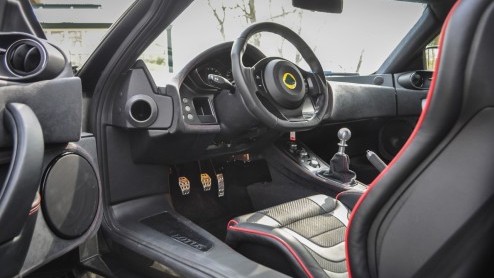 Autotest Lotus Evora S Sports Racer en Lotus Exige S. Beiden met een 3.5 liter V6, maar qua rijden een wereld van verschil.