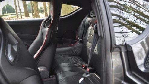Autotest Lotus Evora S Sports Racer en Lotus Exige S. Beiden met een 3.5 liter V6, maar qua rijden een wereld van verschil.