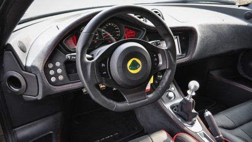 Autotest Lotus Evora S Sports Racer en Lotus Exige S. Beiden met een 3.5 liter V6, maar qua rijden een wereld van verschil.