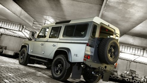 Opnieuw heeft de samenwerking tussen Land Rover en Piet Boon een uniek model opgeleverd: de Land Rover Defender 110 by Piet Boon. Bij voldoende belangstelling wordt een gelimiteerde serie in de showro