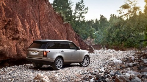 Land Rover is gestart met de voorverkoop van de Range Rover. Wie niet langer kan wachten kan bij de dealer terecht voor een krabbel. Prijzen beginnen bij 113.900 euro. De innovatieve Range Rover diese