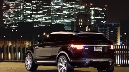Na een paar teasers werd de Land Rover LRX dan eindelijk een feit: de concept werd gepresenteerd in Detroit. Het verhaal krijgt nog een vervolg, want het merk neemt de LRX opnieuw mee, dit keer naar G