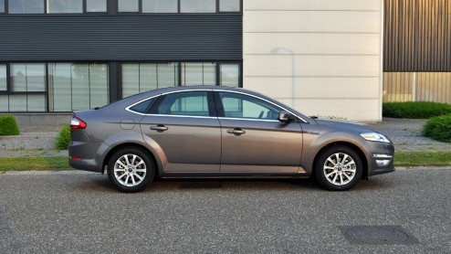 Ford biedt de vernieuwde Mondeo wederom als Econetic aan. Groot verschil met zijn voorganger is de dieselmotor, die voortaan nog maar 1.6 liter groot is. Met 114 gram CO2-uitstoot komt de nieuwste ver