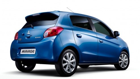 Medio februari verschijnt de kleine Mitsubishi Mirage in de showroom. Door onverwachte last-minute problemen met de merkrechten van de naam Mirage in Europa is de compacte auto omgedoopt tot Space Sta