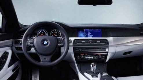 Net als het studiemodel is ook de productieversie van de nieuwe BMW M5 voortijdig uitgelekt. Op de IAA in Frankfurt, in september, is de krachtpatser live te bewonderen.