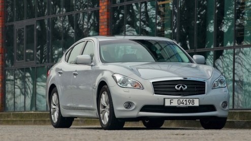 Infiniti maakt zich op voor hun eerste hybridemodel, de M35h. Deze is vanaf het voorjaar verkrijgbaar vanaf 70.390 euro. Met A-label, een verbruik van 7.0l/100km maar een hele hoge standaard aan luxe.