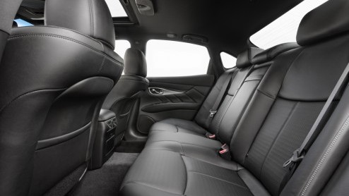 Vol lof spraken we over het nieuwe vlaggenschip van Infiniti, de M37 S Premium. De Japanners hebben een fijn staaltje kwaliteit weten te presenteren waar de Duitsers voor op hun hoede moeten zijn. Inf