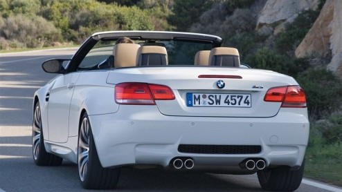 BMW showt op de Autosalon van Genve een drietal technisch hoogstaande (studie)modellen. Zo is een diesel-hybride X5 vertegenwoordigd, staat de M3 Cabriolet te schitteren en zien we de sporty 1-serie 