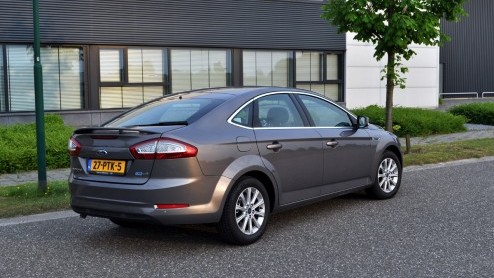 Ford biedt de vernieuwde Mondeo wederom als Econetic aan. Groot verschil met zijn voorganger is de dieselmotor, die voortaan nog maar 1.6 liter groot is. Met 114 gram CO2-uitstoot komt de nieuwste ver