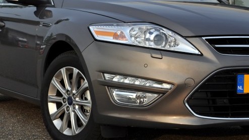 Ford biedt de vernieuwde Mondeo wederom als Econetic aan. Groot verschil met zijn voorganger is de dieselmotor, die voortaan nog maar 1.6 liter groot is. Met 114 gram CO2-uitstoot komt de nieuwste ver