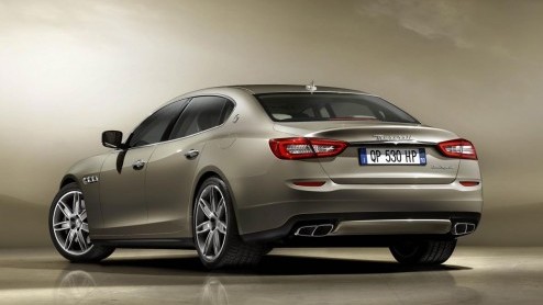 Maserati heeft de eerste fotos van de compleet nieuwe Quattroporte wereldkundig gemaakt. Helaas houdt de fabrikant zijn kaken nog stijf op elkaar voor wat betreft de technische details. Update: En di