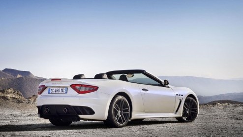 Maserati gaat op de Porsche-toer en voegt wederom een uitvoering toe aan het gamma. In Parijs toont de fabrikant een zoveelste uitvoering van de GranCabrio. De GranCabrio MC, ofwel de dakloze versie v