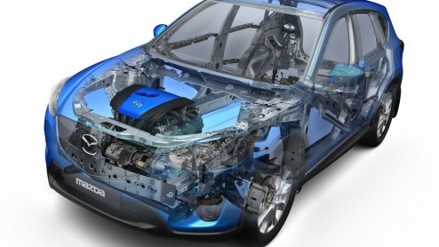 Daar is ie dan. Nou ja, bijna. Mazda toont volgende maand op de IAA Frankfurt de nieuwe CX-5 en stuurt bij dit bericht alvast een eerste foto mee. De compacte crossover profiteert volledig van SkyActi