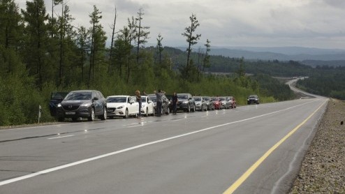 Om de introductie van de nieuwe Mazda3 kracht bij te zetten, rijdt Mazda met acht geheel nieuwe Mazda3s van Hiroshima naar Frankfurt, alwaar de auto aan het grote publiek wordt getoond tijdens de IAA