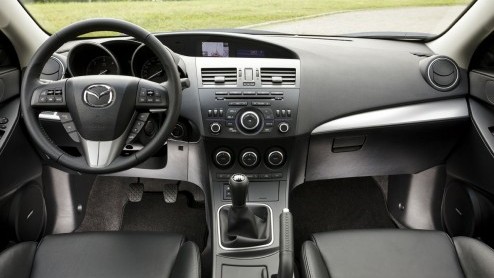Het is even goed kijken, maar Mazda heeft de Mazda3 vernieuwd. Het bestverkochte model is in alle opzichten ietsje bijgeschaafd en kan nu bij zakelijk gebruik ook met 20% bijtelling worden gereden. Da