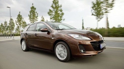 Het is even goed kijken, maar Mazda heeft de Mazda3 vernieuwd. Het bestverkochte model is in alle opzichten ietsje bijgeschaafd en kan nu bij zakelijk gebruik ook met 20% bijtelling worden gereden. Da