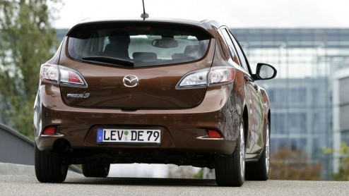 Het is even goed kijken, maar Mazda heeft de Mazda3 vernieuwd. Het bestverkochte model is in alle opzichten ietsje bijgeschaafd en kan nu bij zakelijk gebruik ook met 20% bijtelling worden gereden. Da
