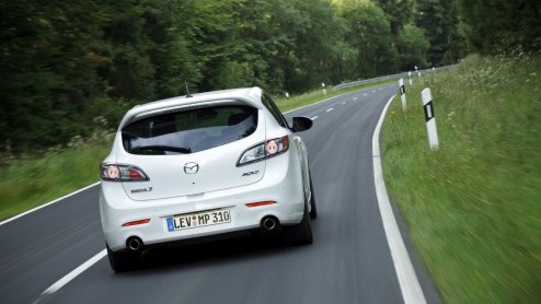 Het is even goed kijken, maar Mazda heeft de Mazda3 vernieuwd. Het bestverkochte model is in alle opzichten ietsje bijgeschaafd en kan nu bij zakelijk gebruik ook met 20% bijtelling worden gereden. Da