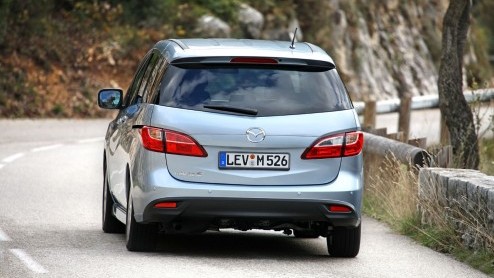 Mazda start het jaar 2012 met prijsverlagingen, je leest het goed. De Mazda5 en Mazda6 zijn permanent tot zon 2500 euro goedkoper geworden, en dat geldt voor vrijwel alle uitvoeringen.