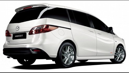Mazda introduceert speciale uitvoeringen van de Mazda2 en Mazda5. De eerste krijgt een gentegreerd navigatiesysteem mee, de MPV is voorzien van lederen bekleding.