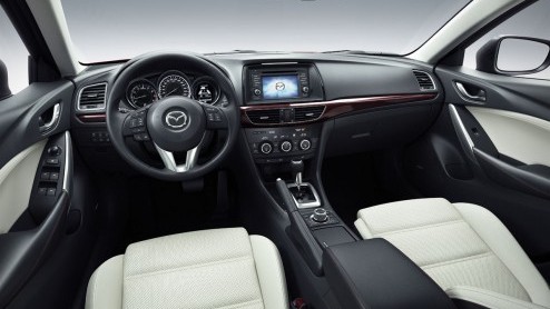 De Nederlandse Mazda-importeur heeft er alles aan gedaan om de nieuwe Mazda6 nog dit jaar naar ons land te halen. Tot het eind van het jaar valt de Mazda6 Sportbreak namelijk in de categorie voor 20% 