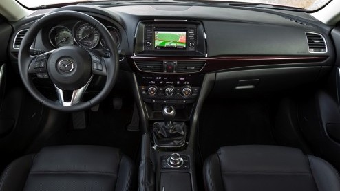 De nieuwe Mazda6 is de tweede nieuwe Mazda ontwikkeld volgens de efficiente SkyActiv-filosofie van het merk. Betekent dat de Mazda6 in navolging van de CX-5 ook het zakelijke segment kan gaan opschudd