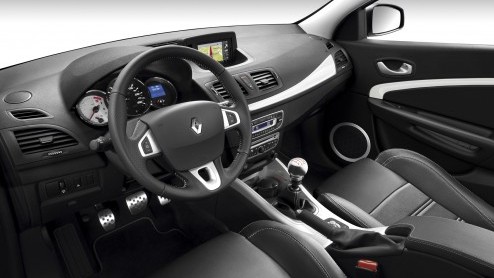 Hoewel de importeur het ons al eerder wist te verklappen is zijn komst vandaag officieel bekend gemaakt: de Mgane Coup-Cabriolet Serie Limite Monaco GP (een hele mond vol!) komt naar Nederland. Vij