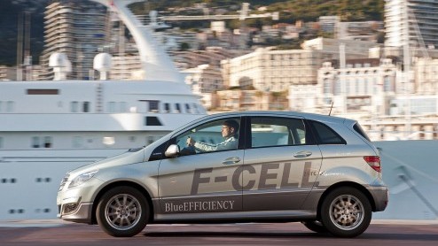 Mercedes-Benz zet een nieuwe stap in de toekomst van de brandstofcel. De Duitsers maken bekend in Canada zelf brandstofcellen te gaan produceren. Tussen neus en lippen laat het merk weten dat deze ook