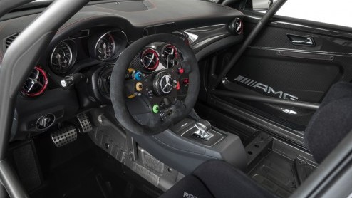 Mercedes CLA 45 AMG Racing Series klaar voor autosport en racerij.