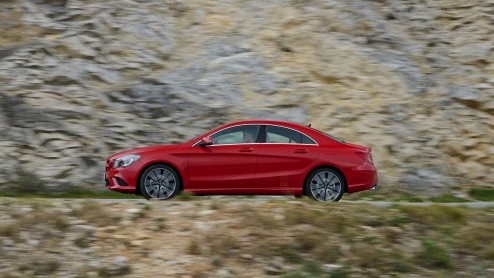 Autotest Mercedes-Benz CLA 200/250/220 CDI, de nieuwe vierdeurscoupe van Mercedes-Benz.