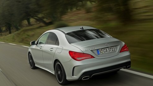 Autotest Mercedes-Benz CLA 200/250/220 CDI, de nieuwe vierdeurscoupe van Mercedes-Benz.
