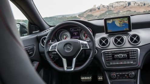 Autotest Mercedes-Benz CLA 200/250/220 CDI, de nieuwe vierdeurscoupe van Mercedes-Benz.