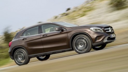 Zie hier de Mercedes-Benz GLA, een compacte SUV die het moet gaan opnemen tegen de Audi Q3, BMW 1 en Range Rover Evoque. Komende maand debuteert de crossover op de IAA in Frankfurt, maar pas vanaf maa