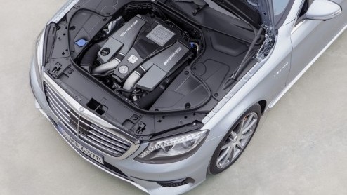 Mercedes introduceert de nieuwe S 63 AMG, met achter- of vierwielaandrijving. Voorin ligt altijd de 5.5 liter biturbo met 585 pk.