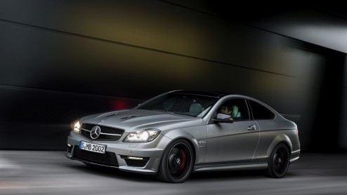 Mercedes C63 AMG Edition 507 heeft een meerprijs van 12.000 euro ten opzichte van de standaardversie. Dan krijg je wel 50 pk en exclusieve details erbij.