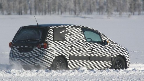 Opel presenteert op de Autosalon van Geneve de Meriva concept. Daar is al het een en ander over bekend. De spionagefotos van bewijzen dat Opel ondertussen al druk is het met testen van deze nieuwe ru